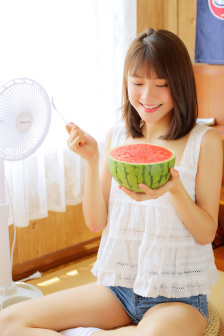 妺妺和我一起洗澡